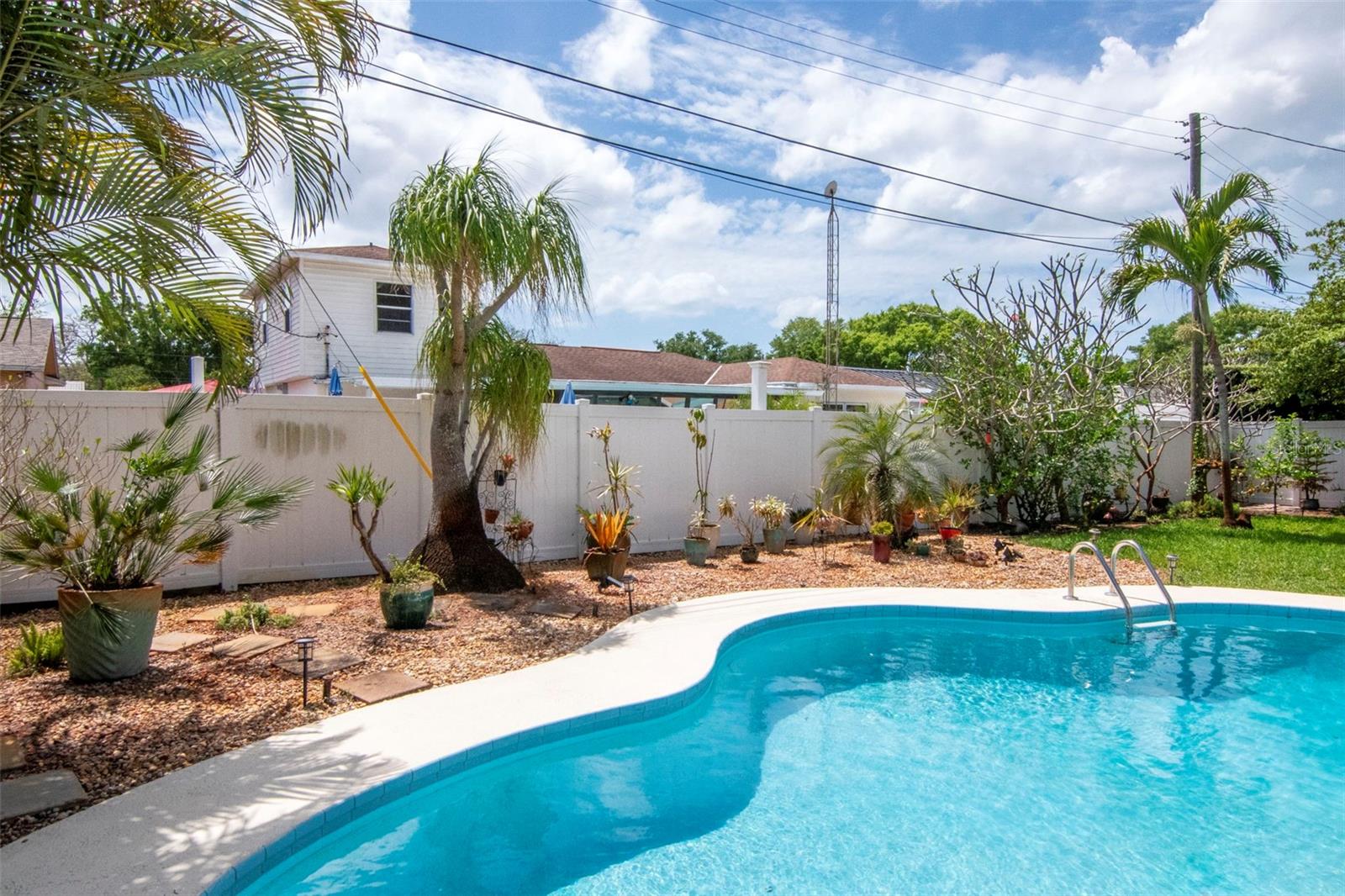 Image 30 of 37 For 6468 17th Terrace N