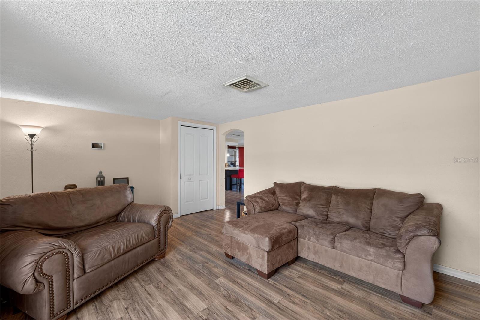 Image 5 of 57 For 9745 Richwood Lane