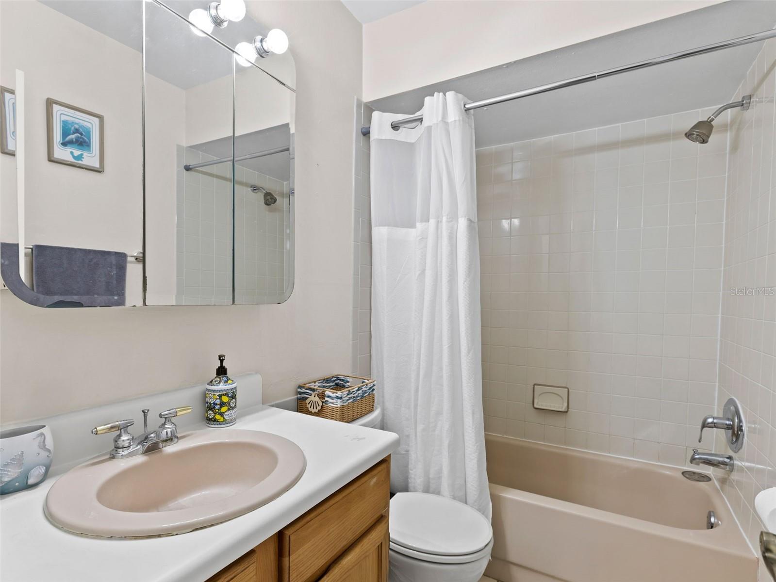 Image 18 of 46 For 322 Hollowtree Drive