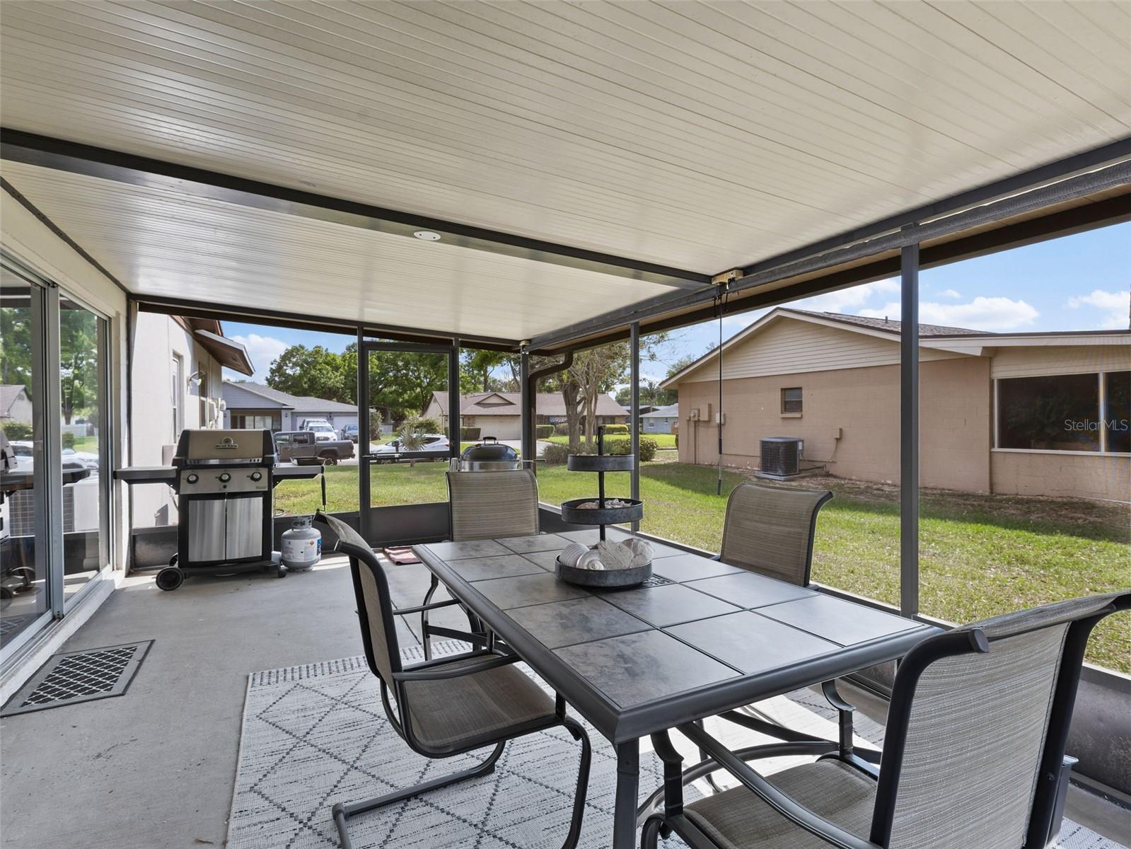 Image 29 of 46 For 322 Hollowtree Drive