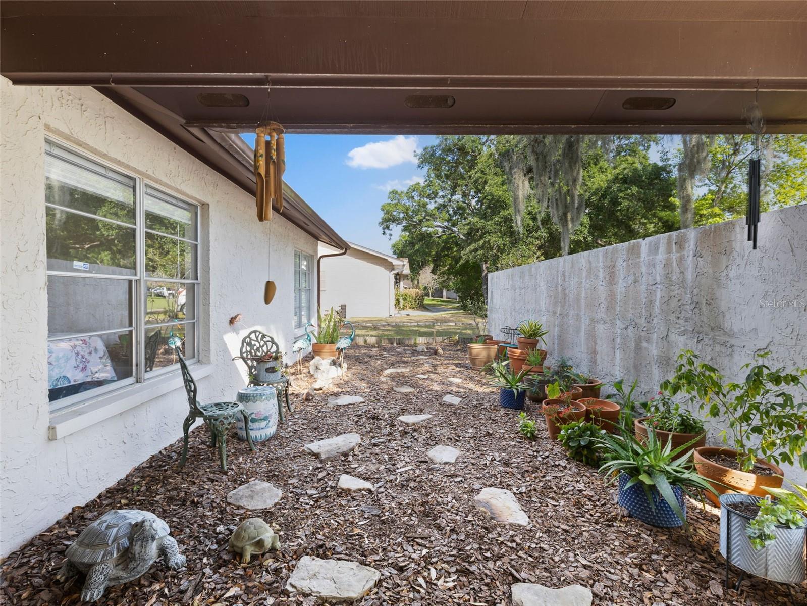 Image 4 of 46 For 322 Hollowtree Drive