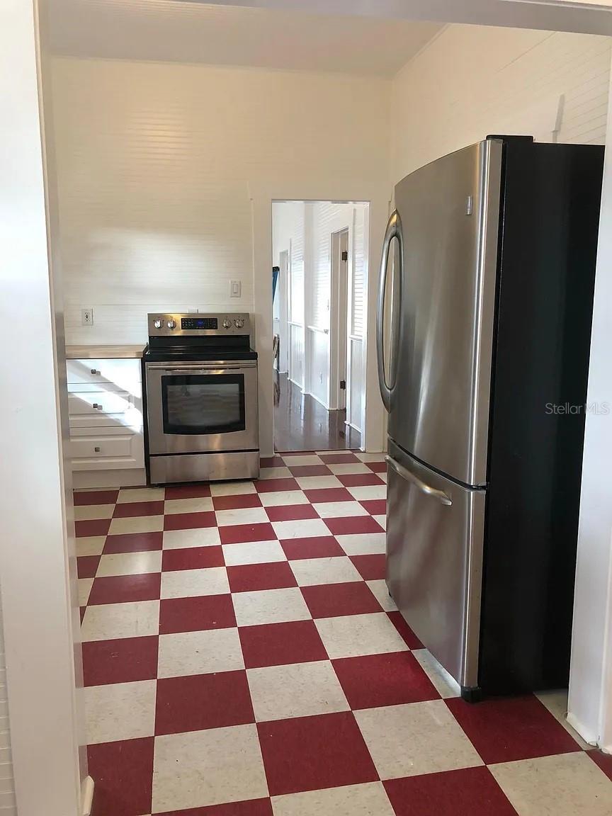 Listing photo id 1 for 2707 19th Street