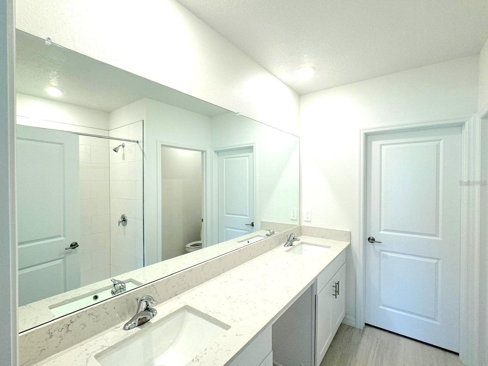 Image 8 of 24 For 11476 Radiant Shore Loop