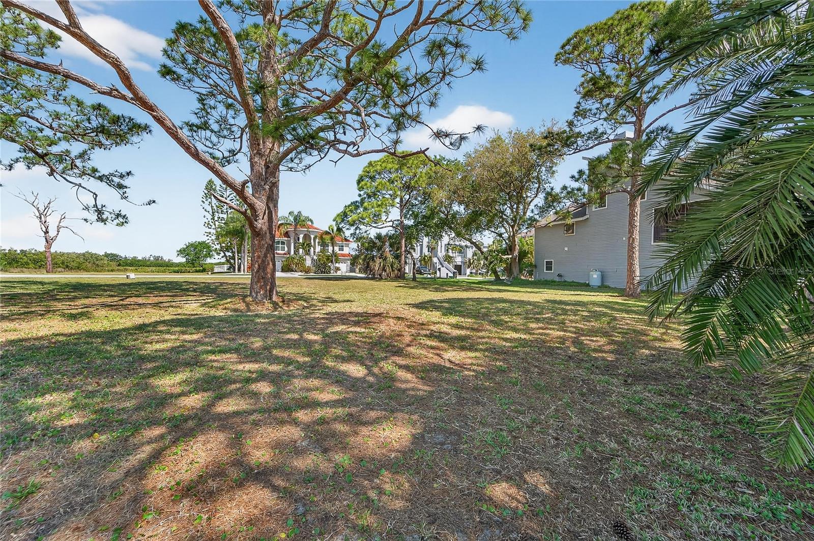 Image 11 of 28 For Pointe Alexis Drive