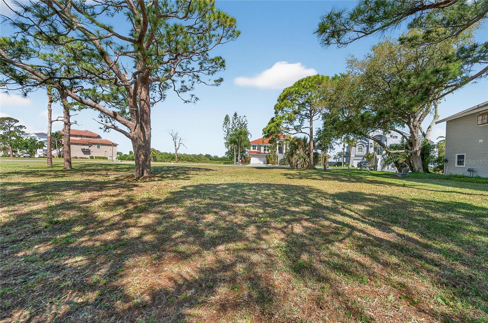 Image 12 of 28 For Pointe Alexis Drive