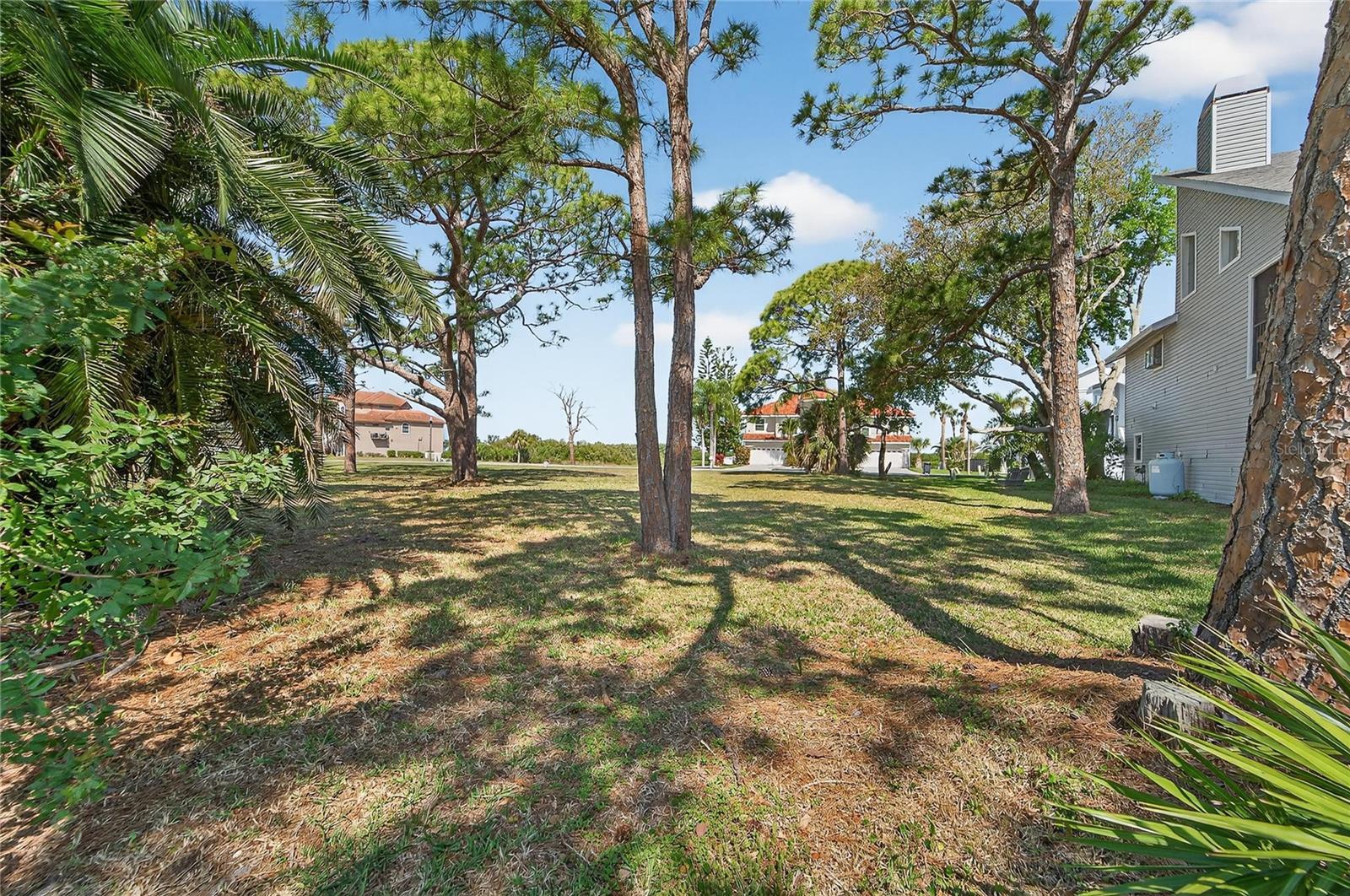 Image 13 of 28 For Pointe Alexis Drive