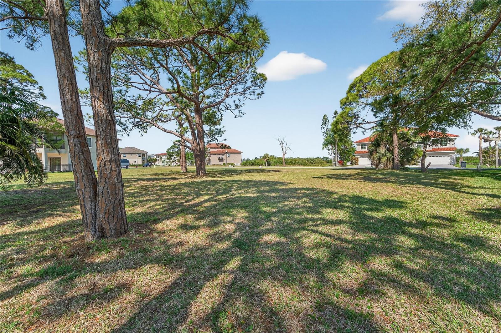 Image 14 of 28 For Pointe Alexis Drive