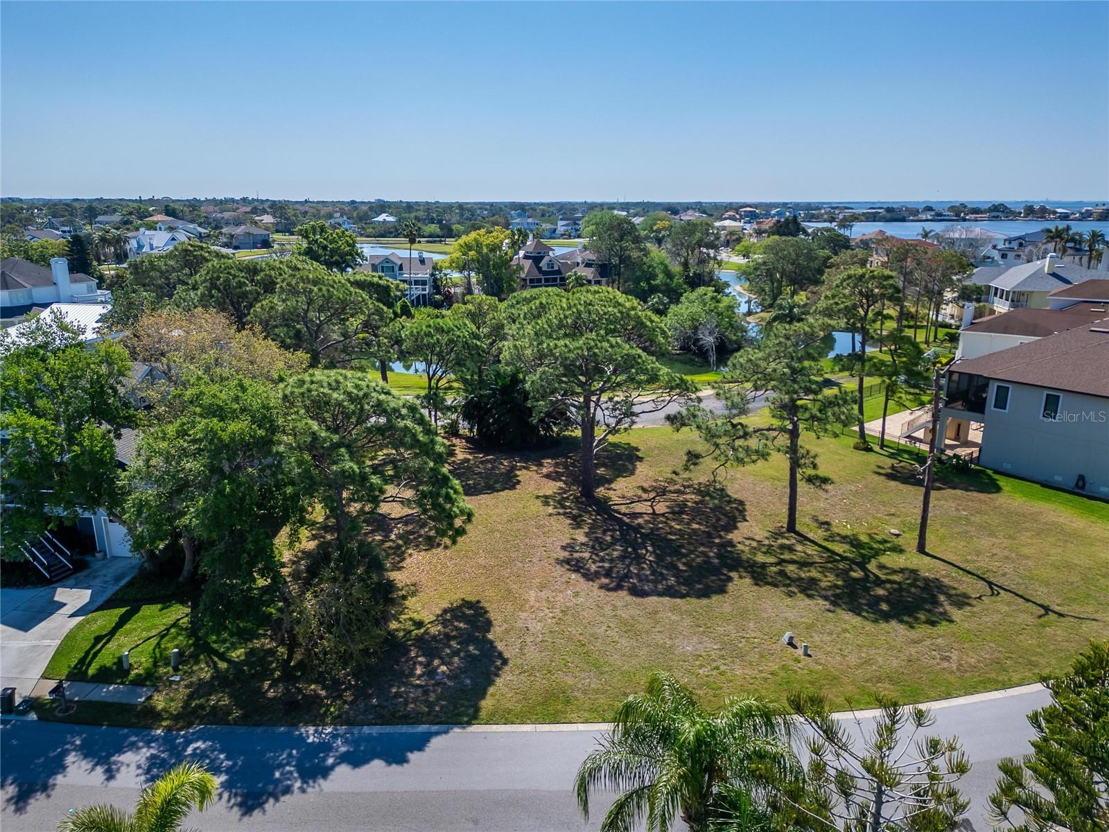 Image 15 of 28 For Pointe Alexis Drive