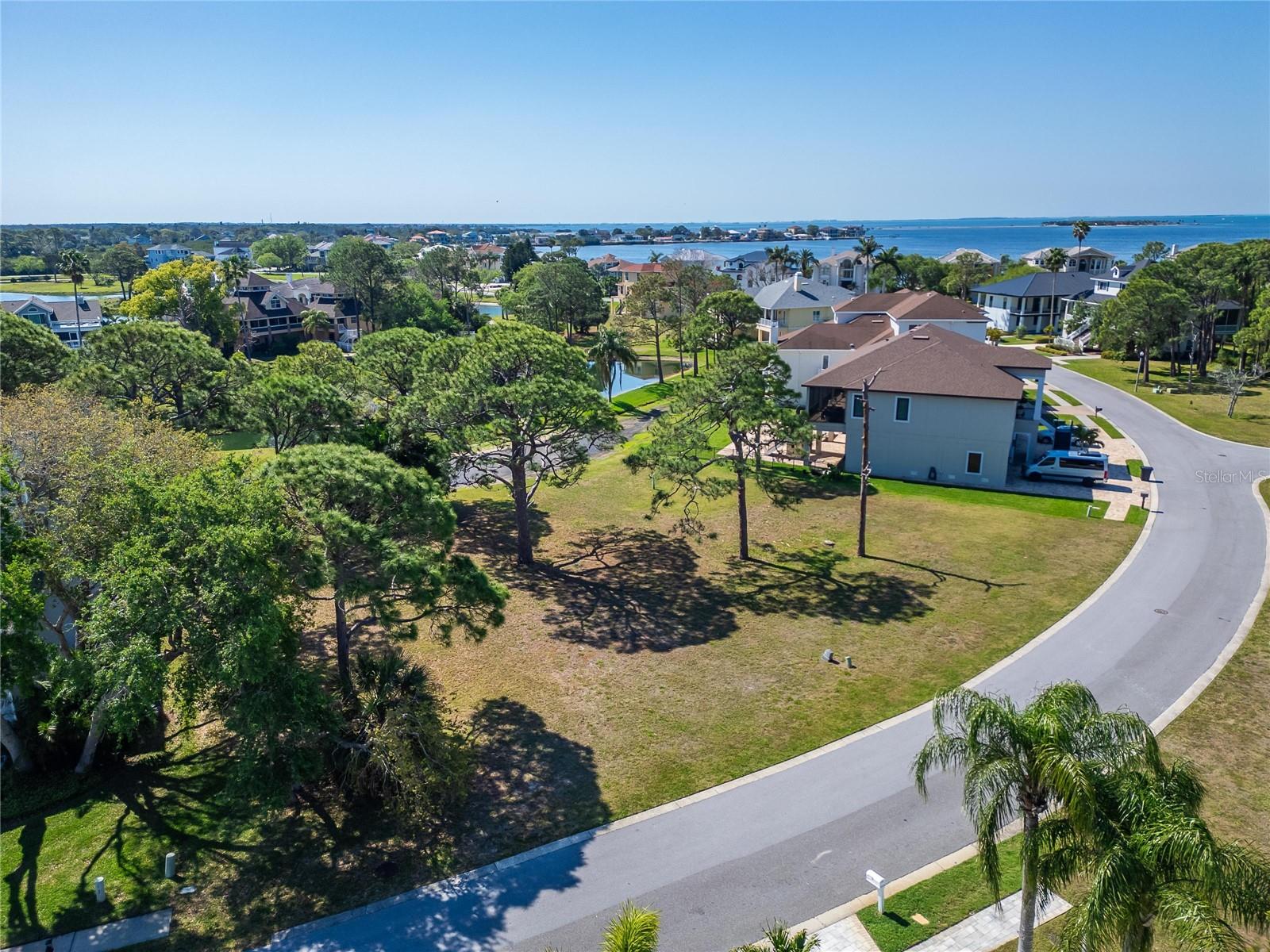 Image 17 of 28 For Pointe Alexis Drive