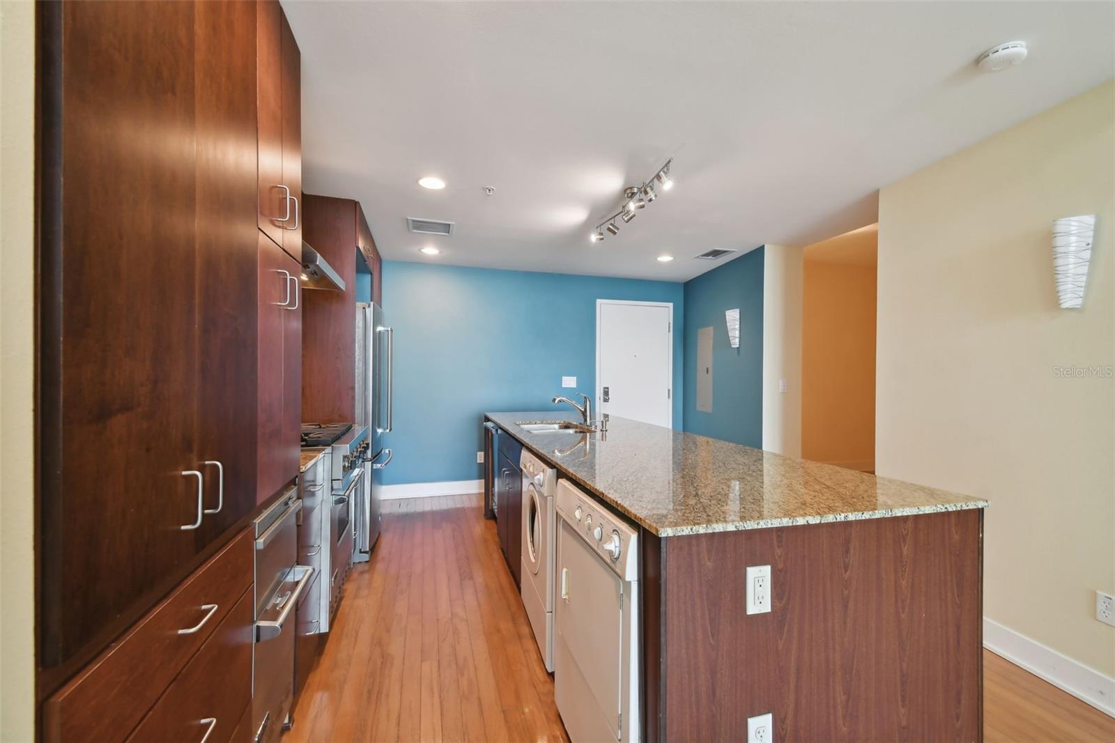 Image 10 of 98 For 1208 Kennedy Boulevard 1126