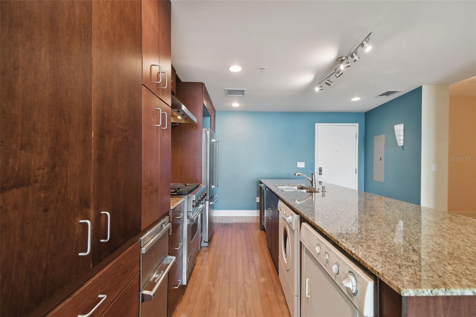 Image 12 of 98 For 1208 Kennedy Boulevard 1126