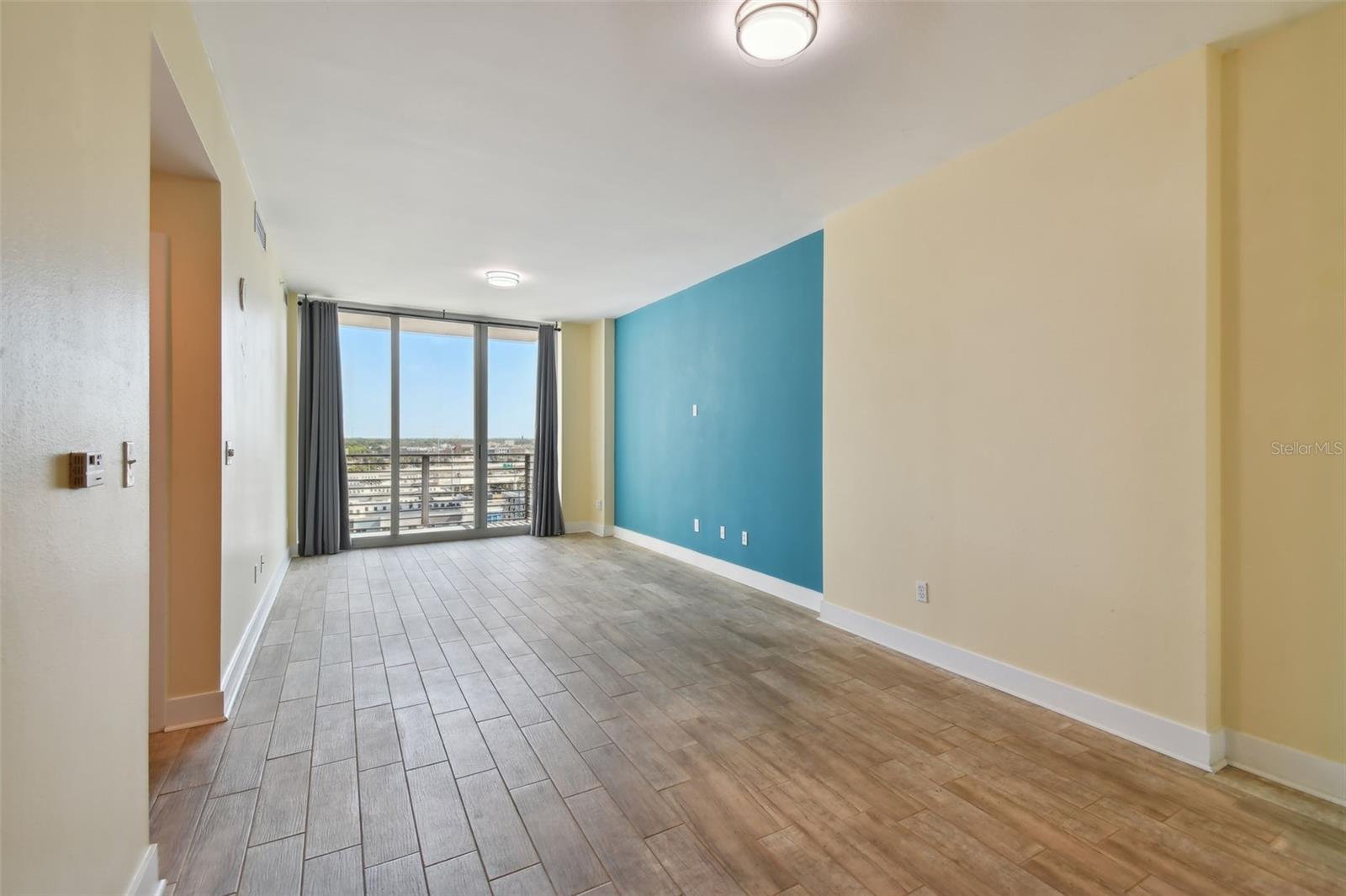 Image 20 of 98 For 1208 Kennedy Boulevard 1126