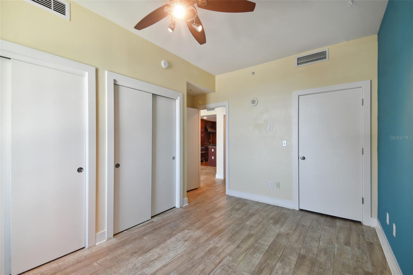 Image 41 of 98 For 1208 Kennedy Boulevard 1126