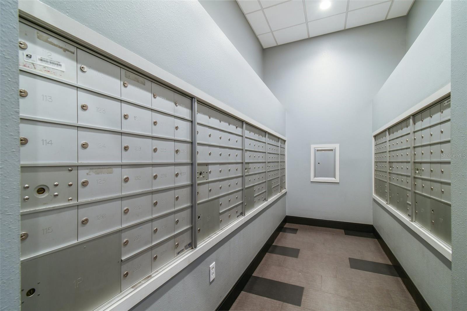 Image 78 of 98 For 1208 Kennedy Boulevard 1126