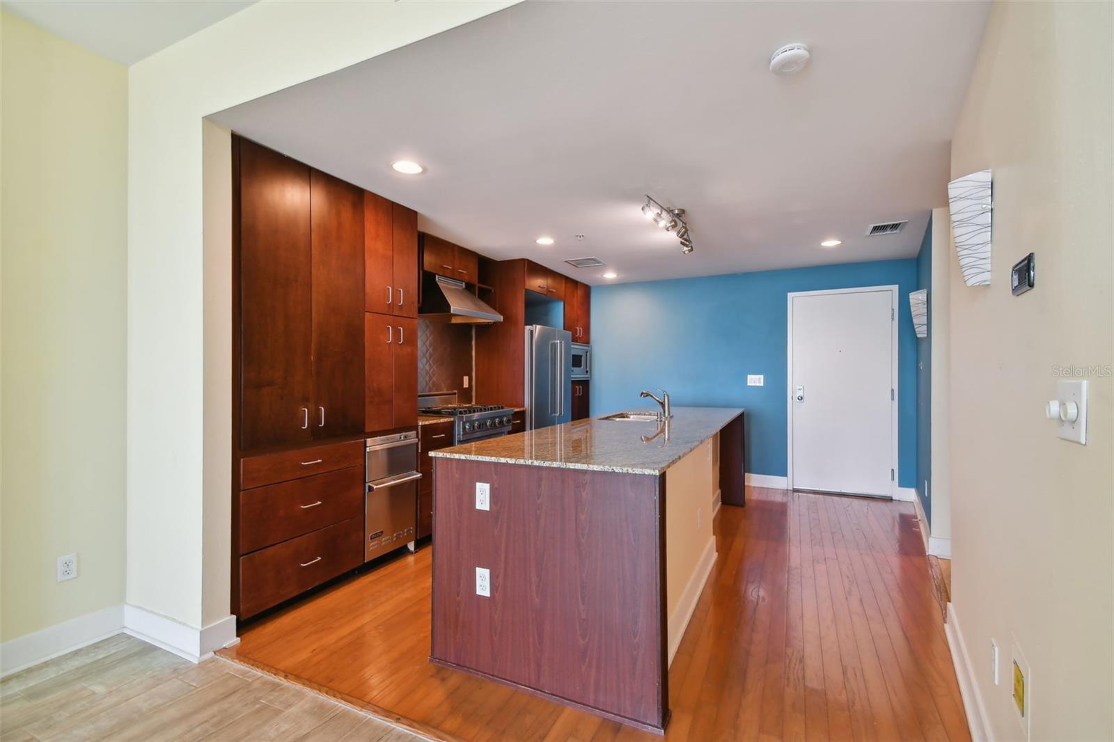 Image 8 of 98 For 1208 Kennedy Boulevard 1126