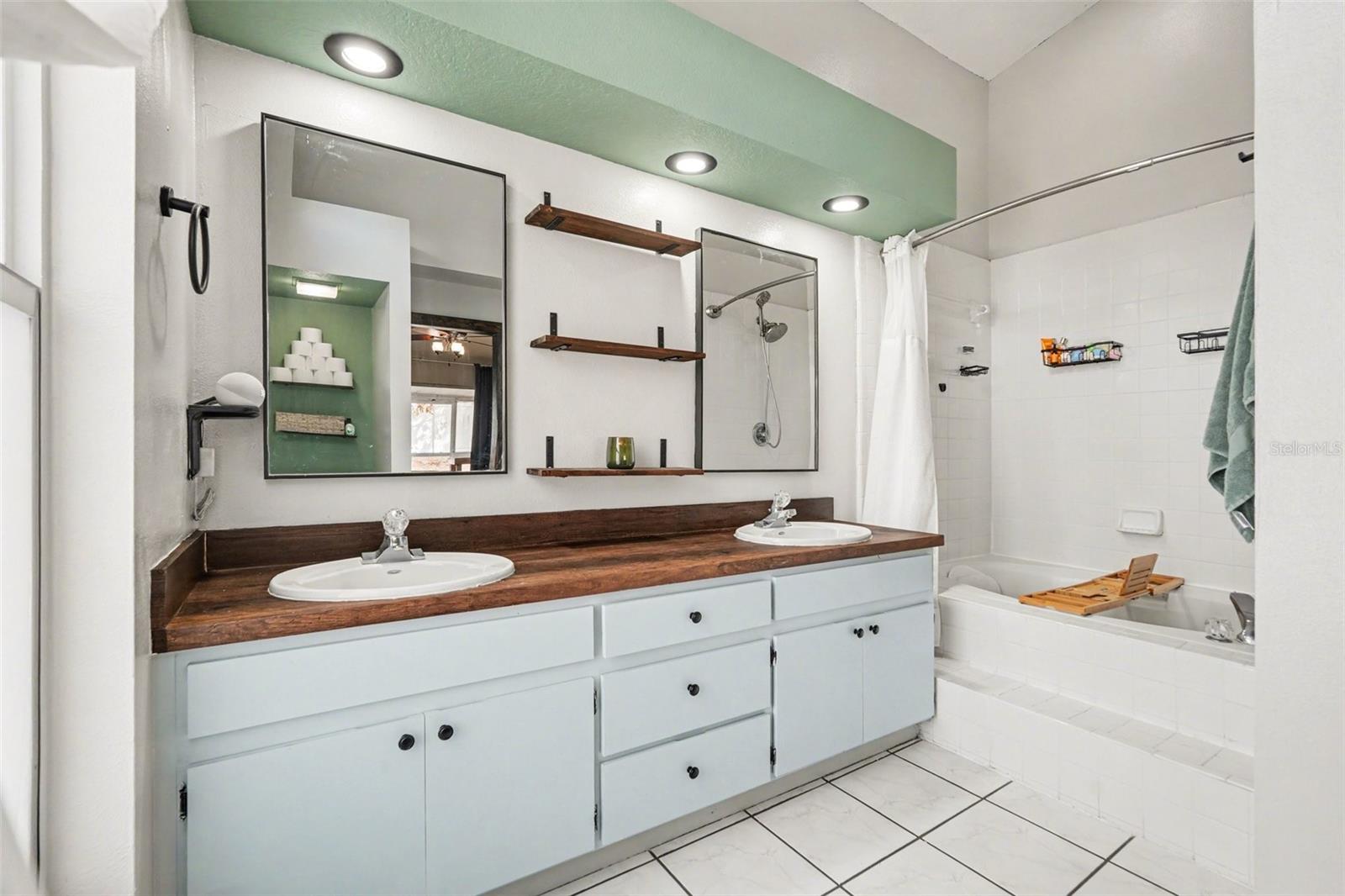 Image 10 of 14 For 1144 Hardwood Drive