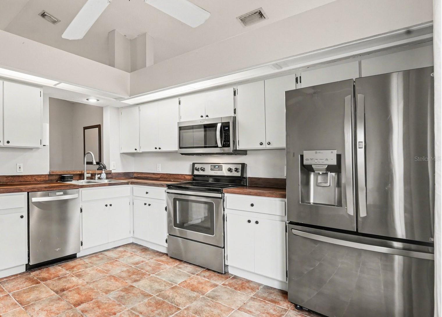 Image 3 of 14 For 1144 Hardwood Drive