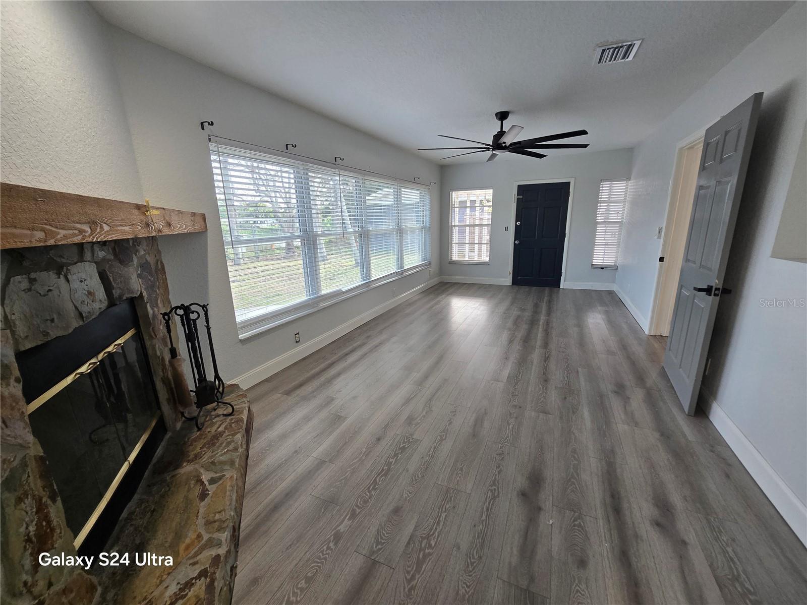 Image 10 of 26 For 5942 52nd Avenue N