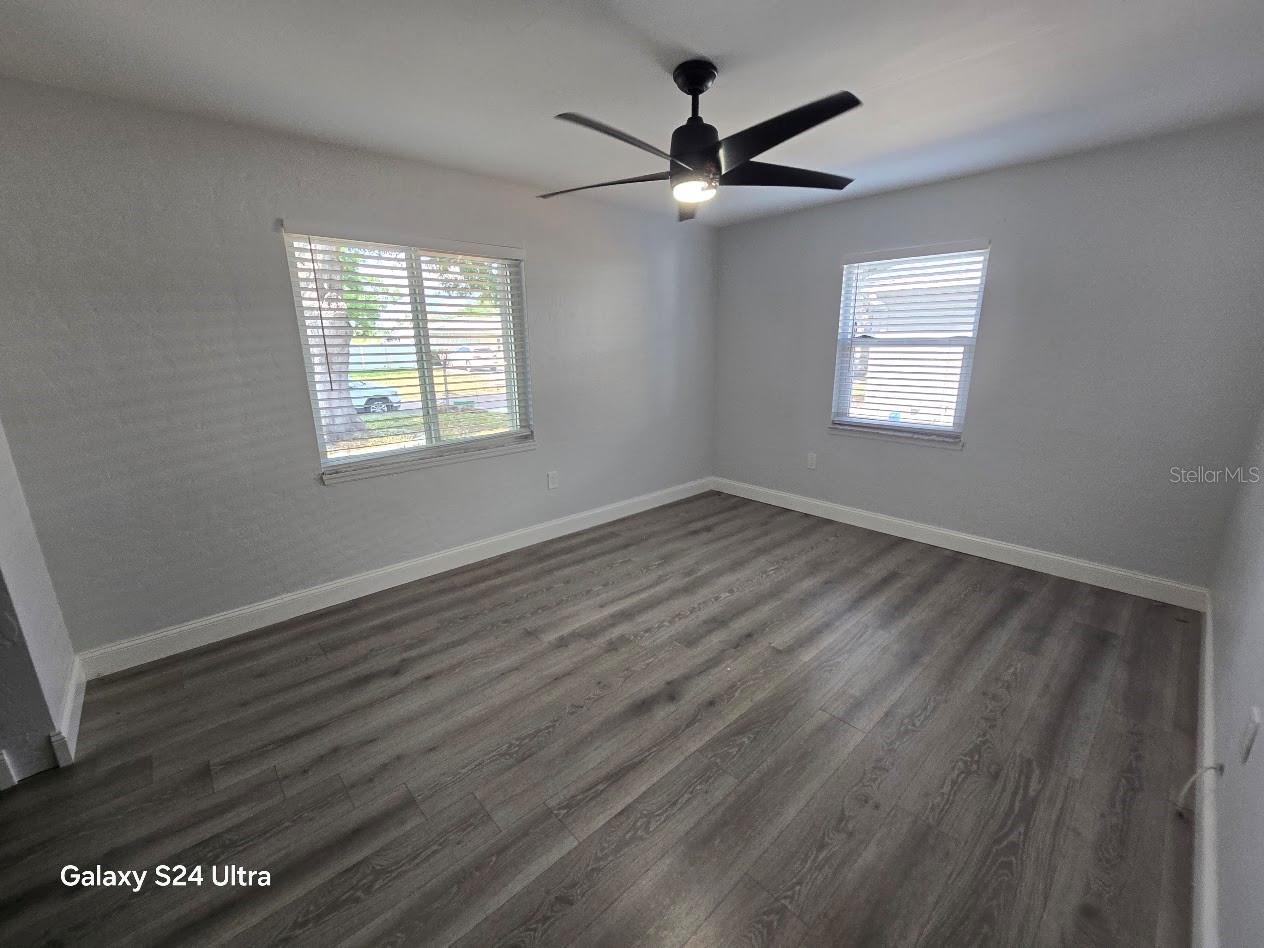 Image 15 of 26 For 5942 52nd Avenue N