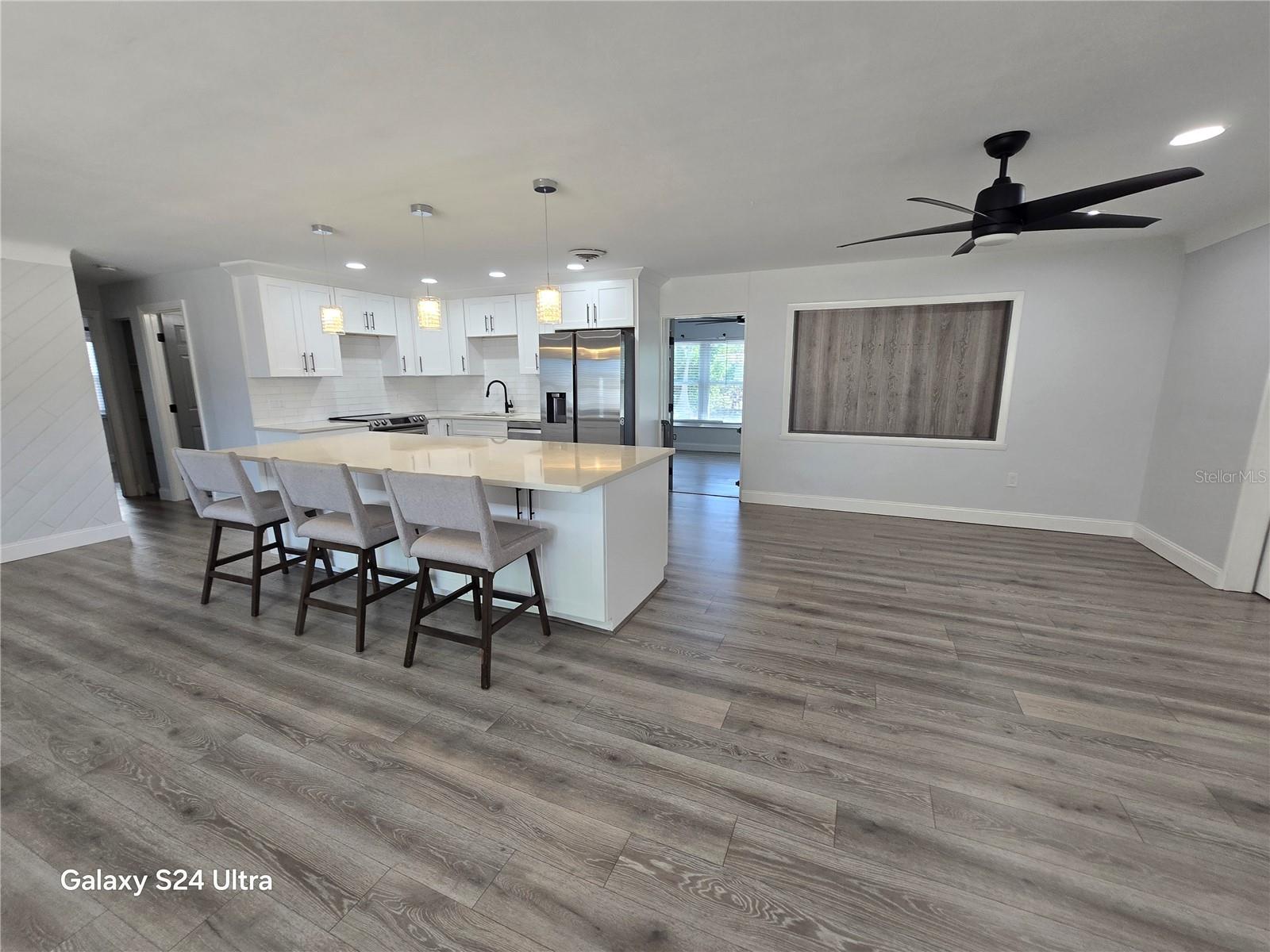 Image 5 of 26 For 5942 52nd Avenue N