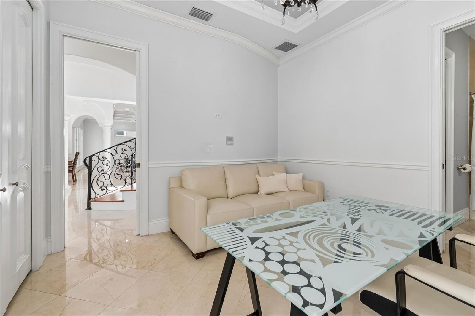 Image 14 of 89 For 6233 Bayshore Boulevard