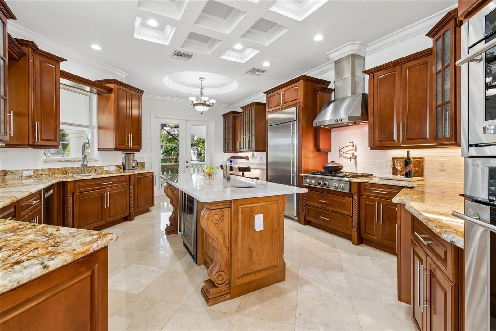 Image 21 of 89 For 6233 Bayshore Boulevard