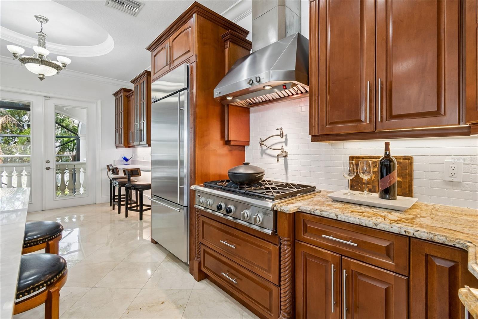 Image 22 of 89 For 6233 Bayshore Boulevard