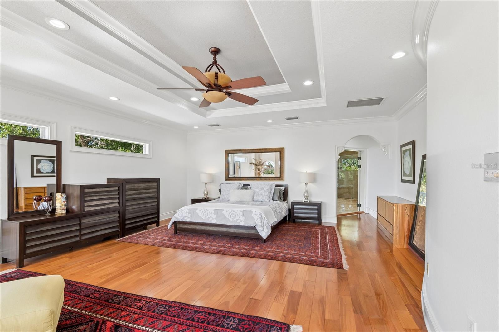 Image 38 of 89 For 6233 Bayshore Boulevard