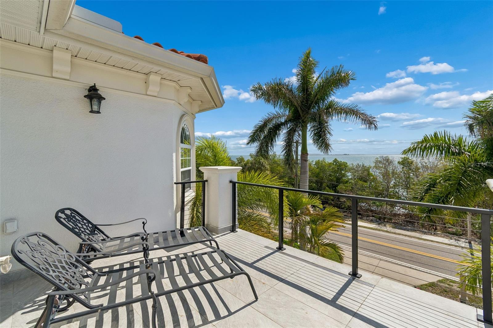 Image 40 of 89 For 6233 Bayshore Boulevard