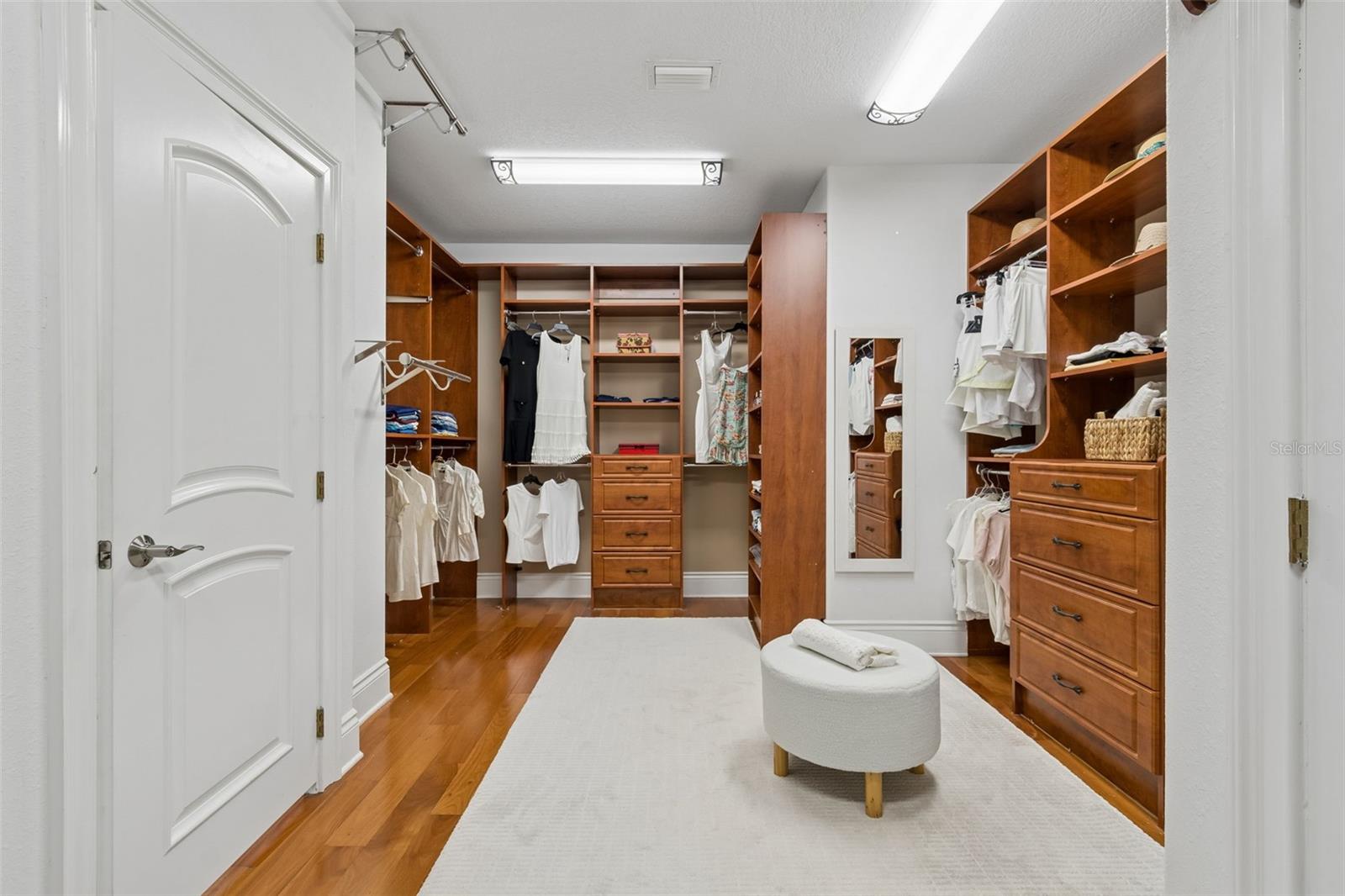 Image 47 of 89 For 6233 Bayshore Boulevard