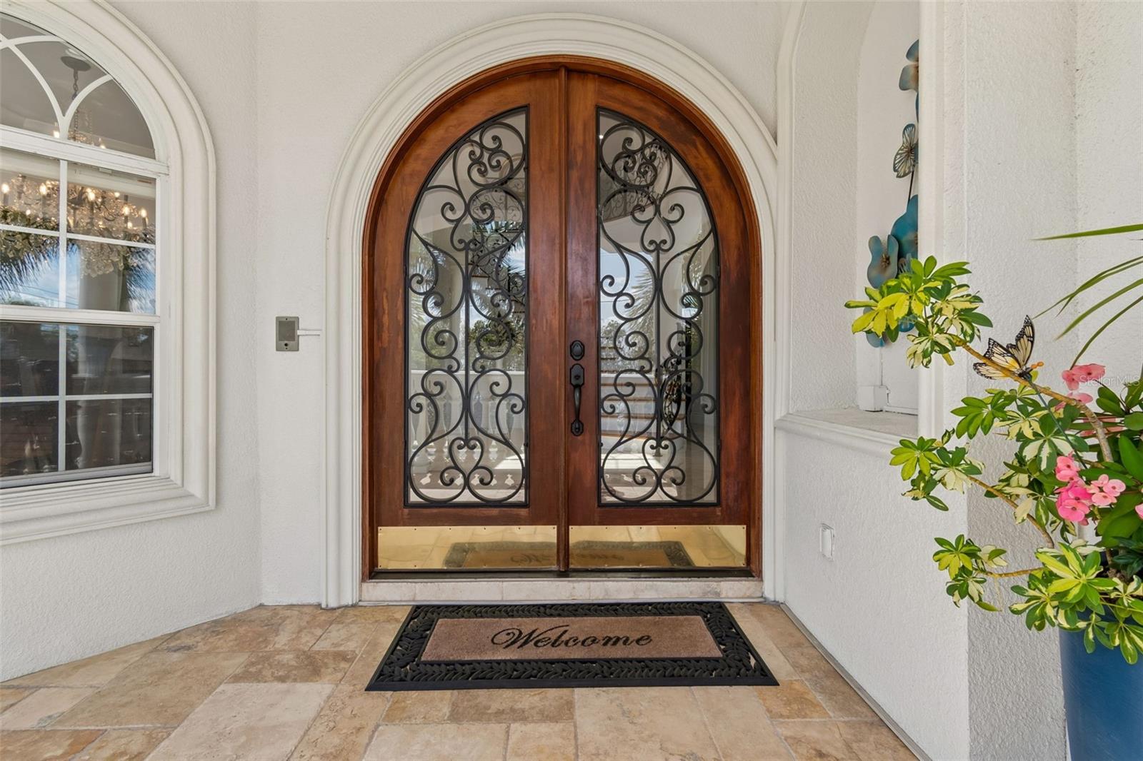 Image 5 of 89 For 6233 Bayshore Boulevard