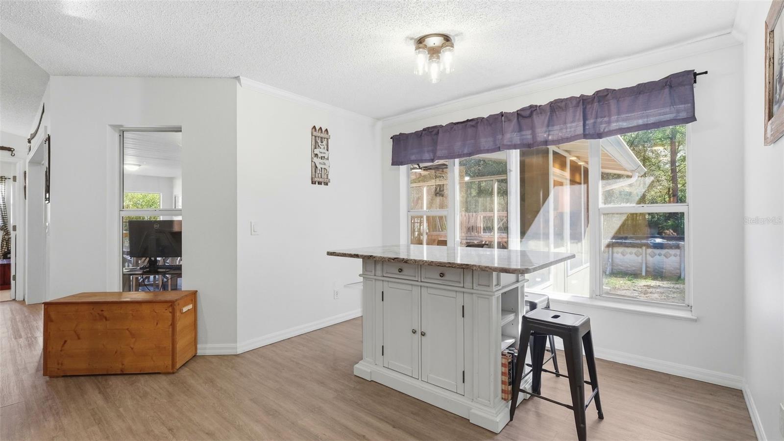 Image 10 of 53 For 12435 Canna Point