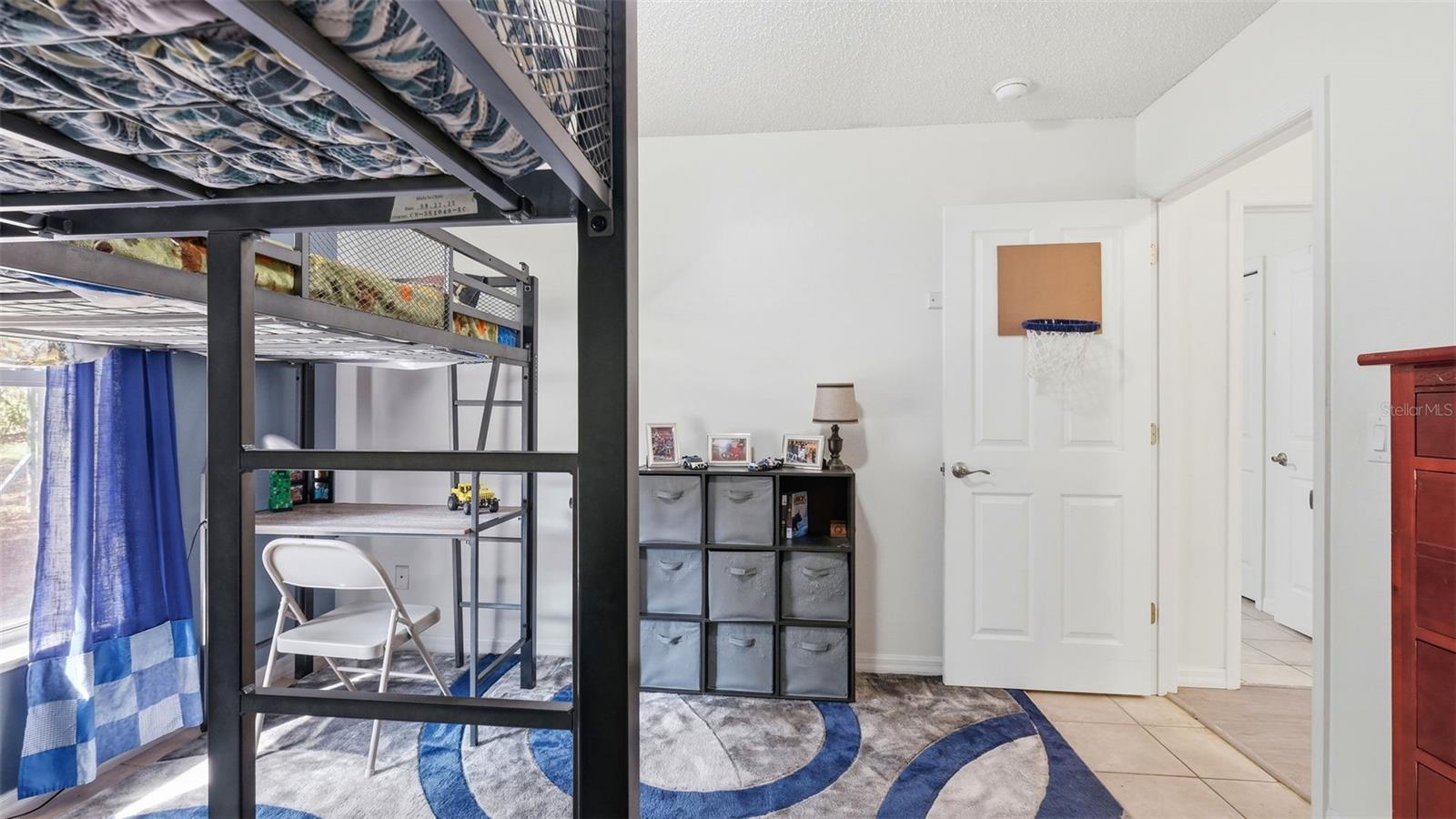 Image 21 of 53 For 12435 Canna Point