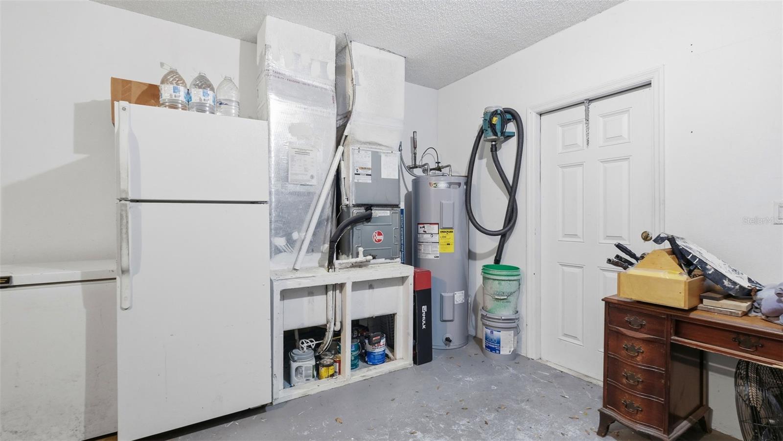 Image 35 of 53 For 12435 Canna Point