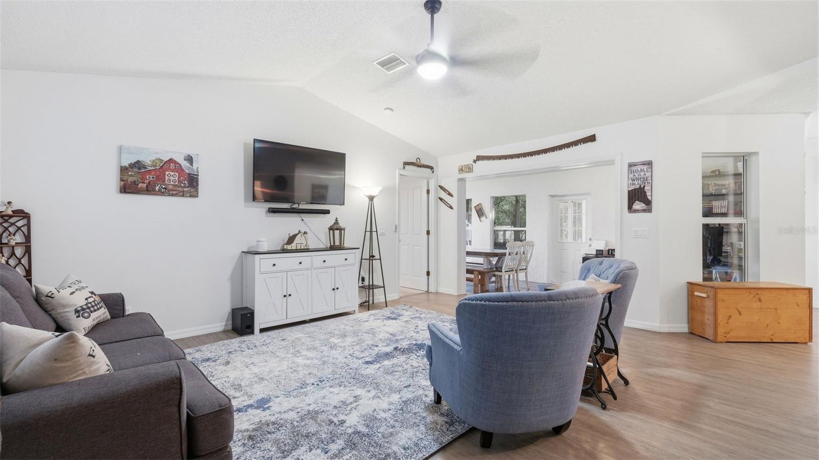 Image 4 of 53 For 12435 Canna Point