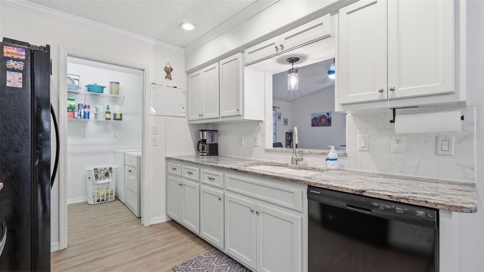 Image 7 of 53 For 12435 Canna Point