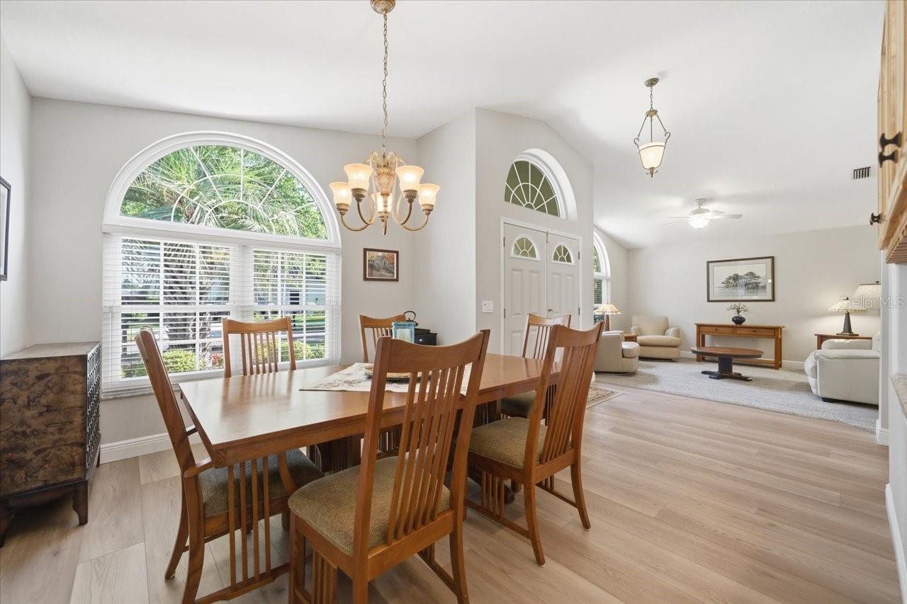 Image 14 of 48 For 15212 Arbor Hollow Drive