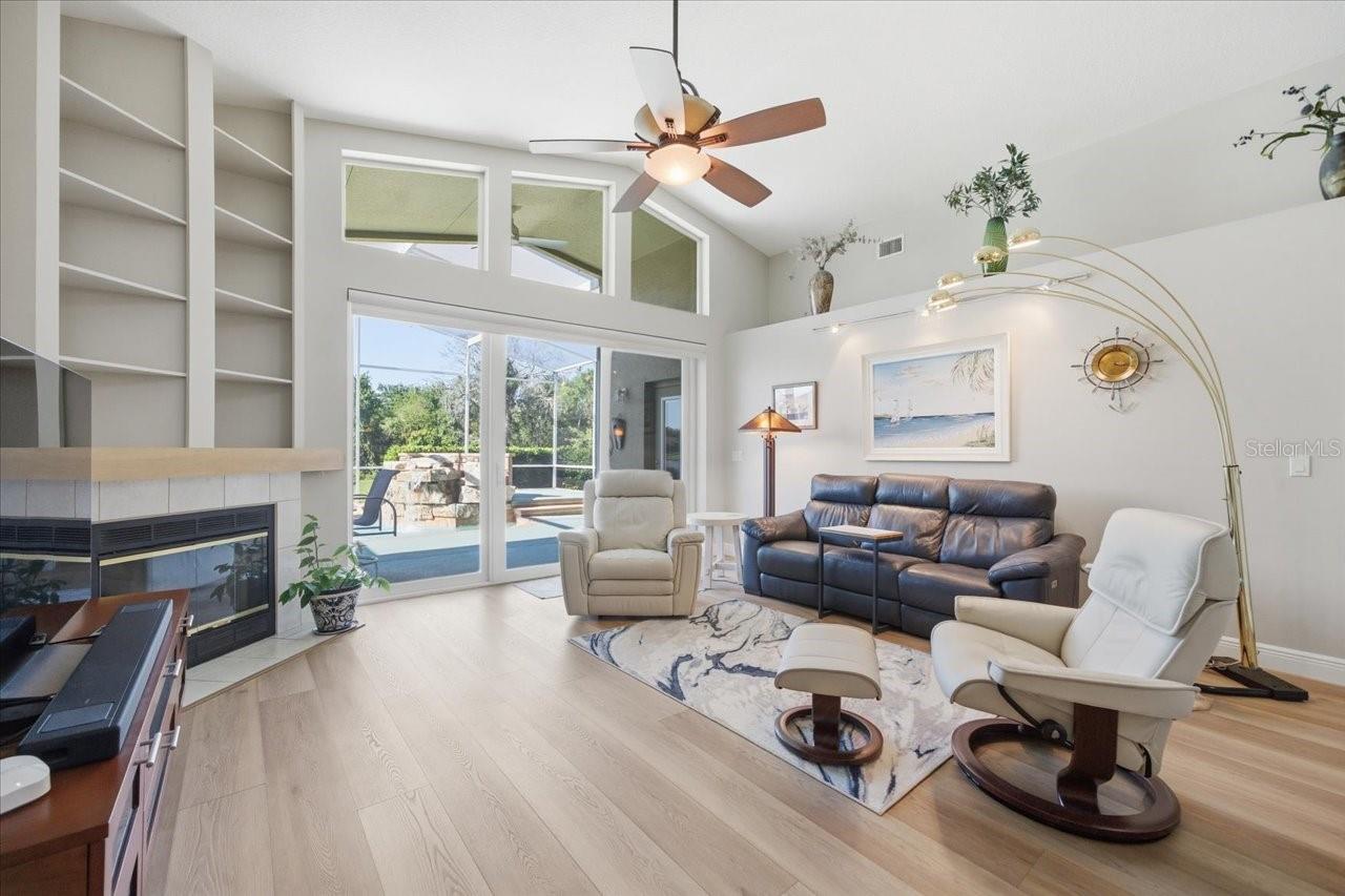 Image 9 of 48 For 15212 Arbor Hollow Drive