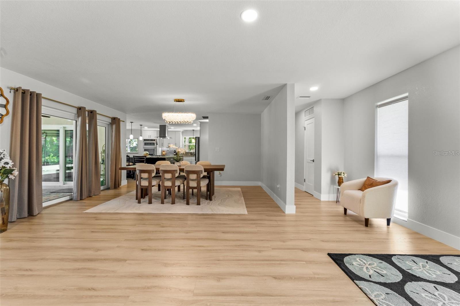 Listing photo id 8 for 8648 14th Way N Fl