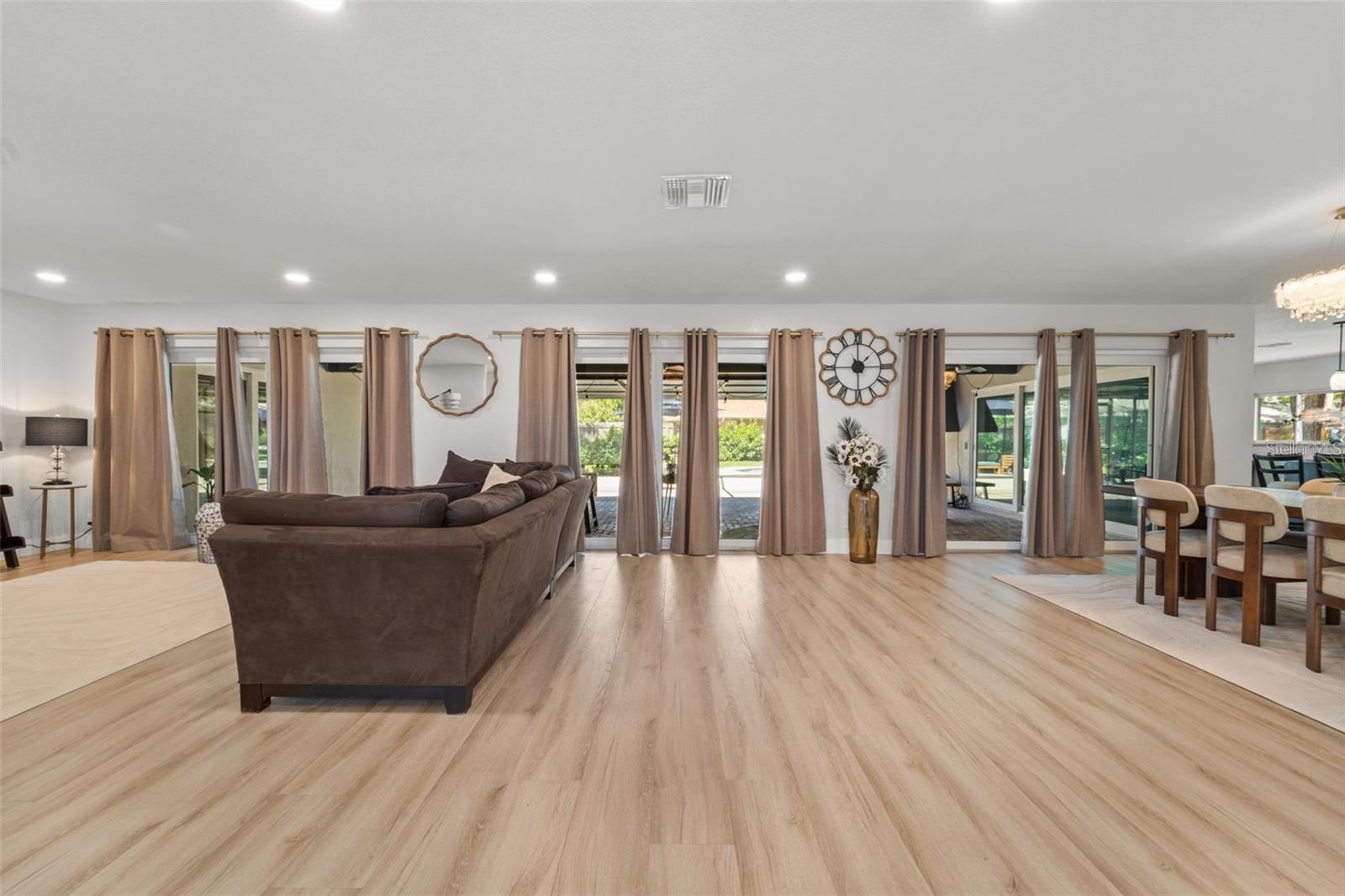 Listing photo id 9 for 8648 14th Way N Fl