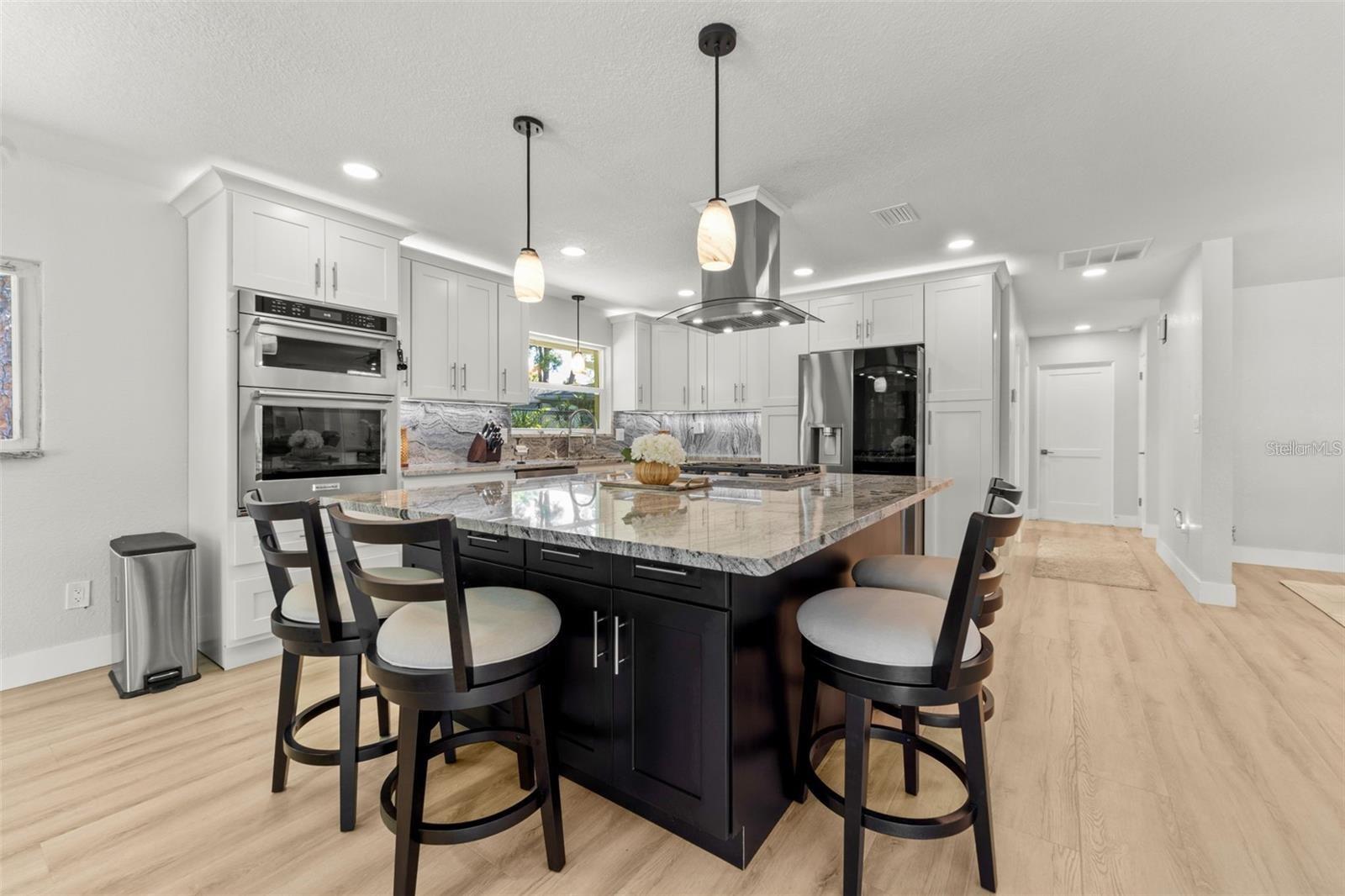 Listing photo id 13 for 8648 14th Way N Fl