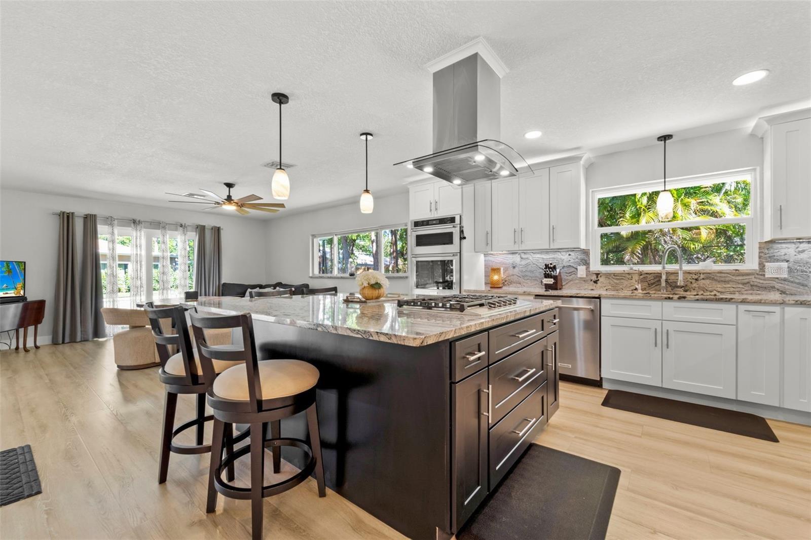 Listing photo id 14 for 8648 14th Way N Fl