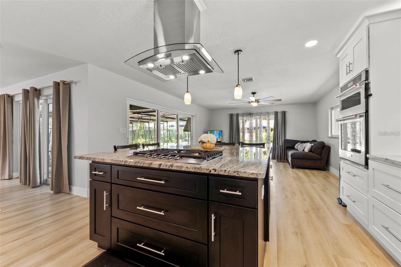 Listing photo id 22 for 8648 14th Way N Fl