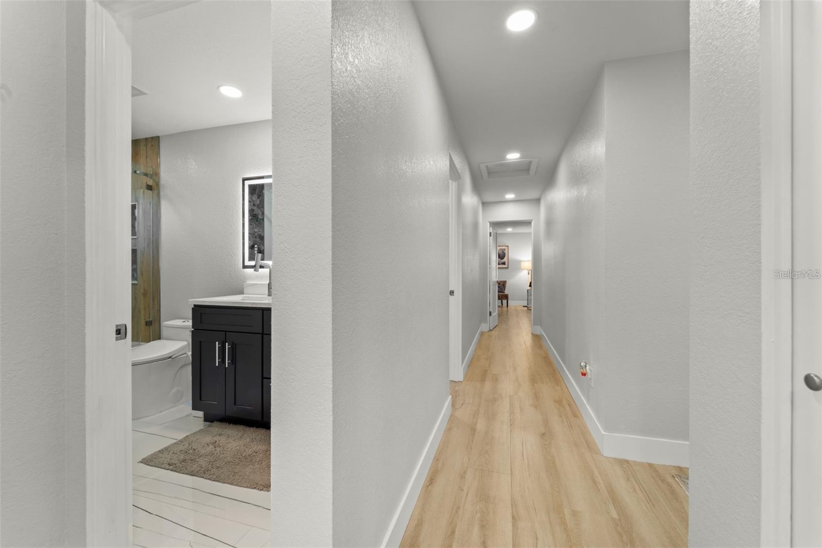 Listing photo id 26 for 8648 14th Way N Fl