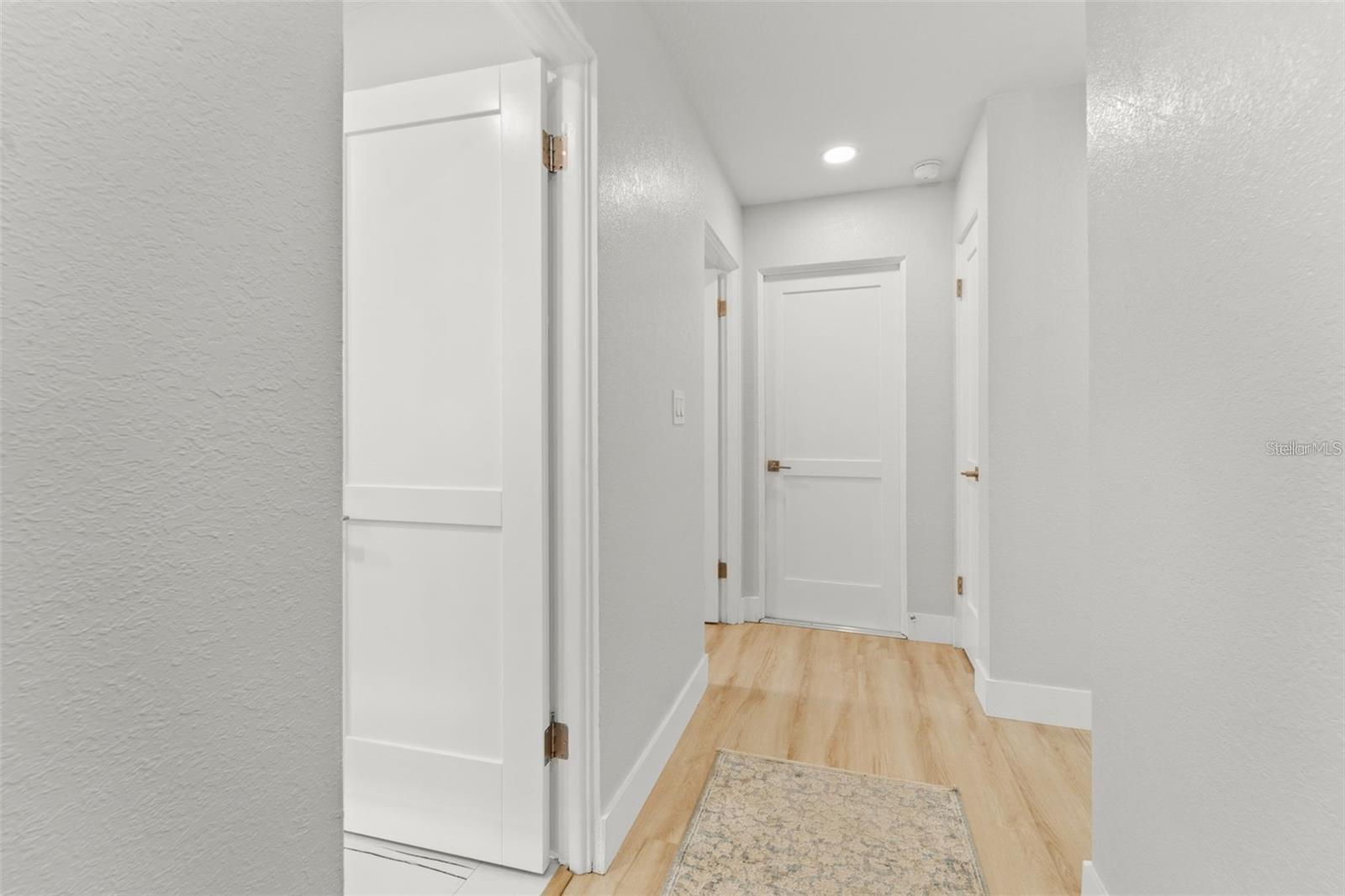 Listing photo id 27 for 8648 14th Way N Fl