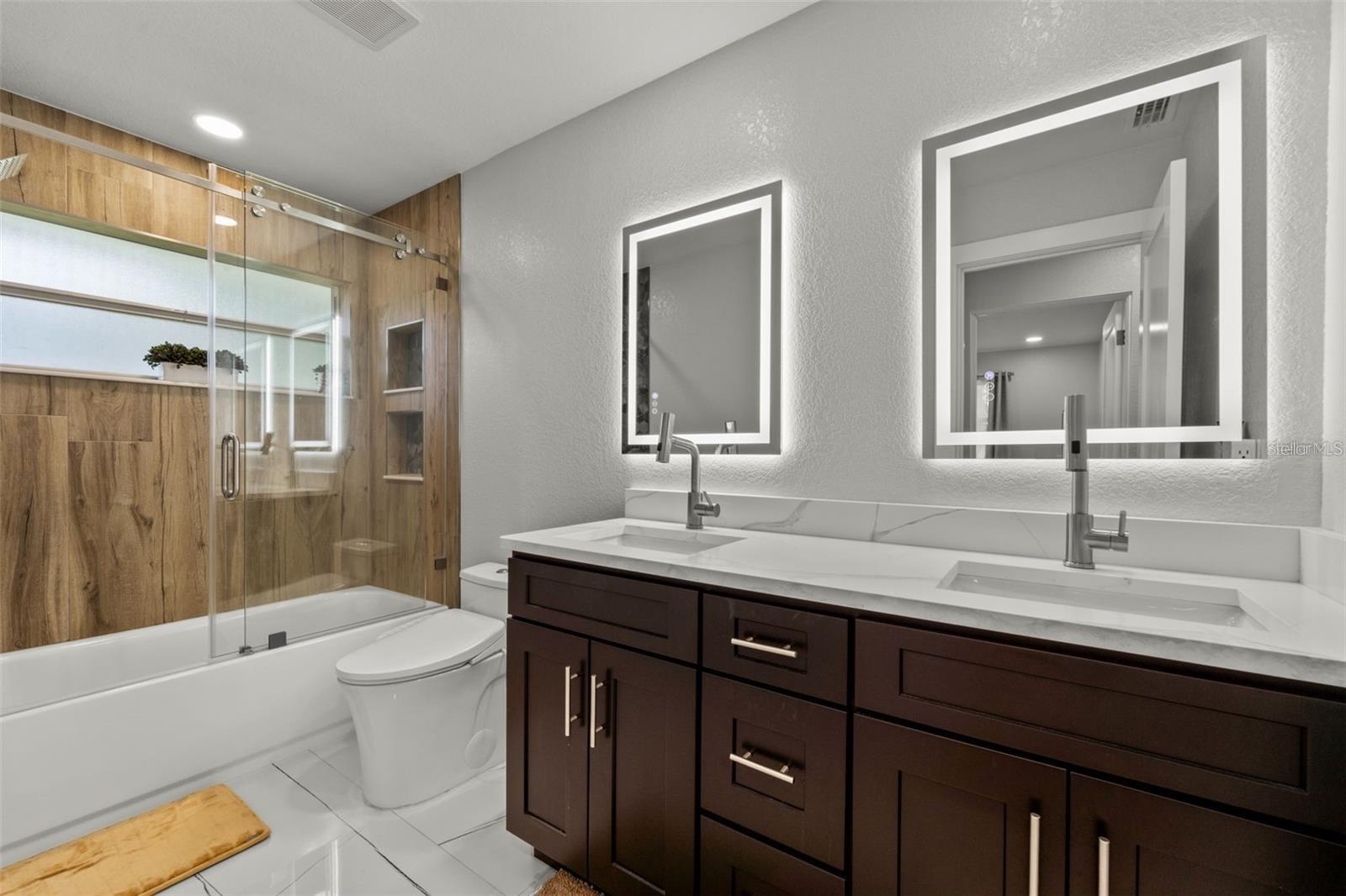 Listing photo id 30 for 8648 14th Way N Fl