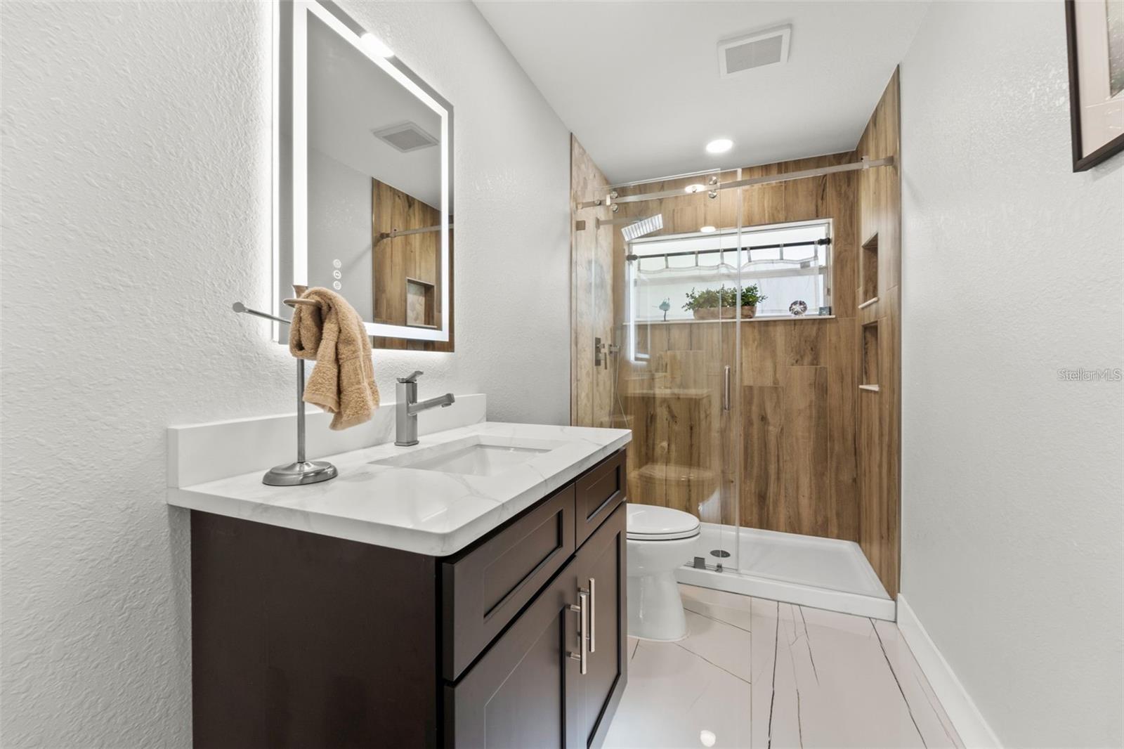 Listing photo id 35 for 8648 14th Way N Fl