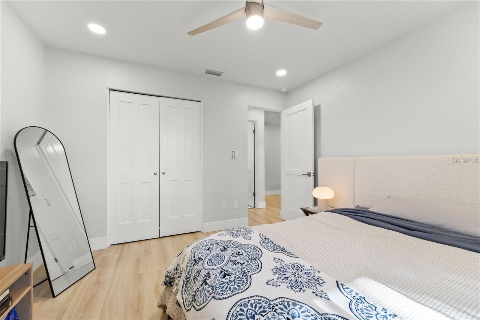 Listing photo id 38 for 8648 14th Way N Fl