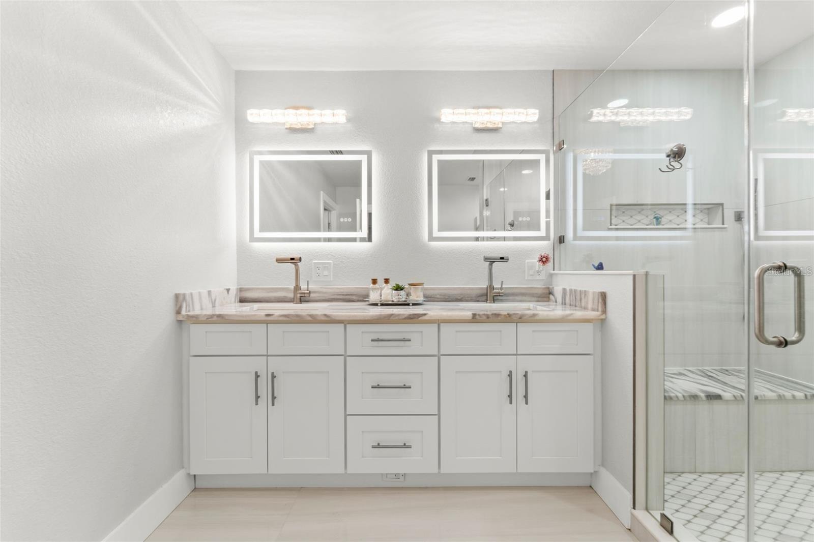 Listing photo id 49 for 8648 14th Way N Fl