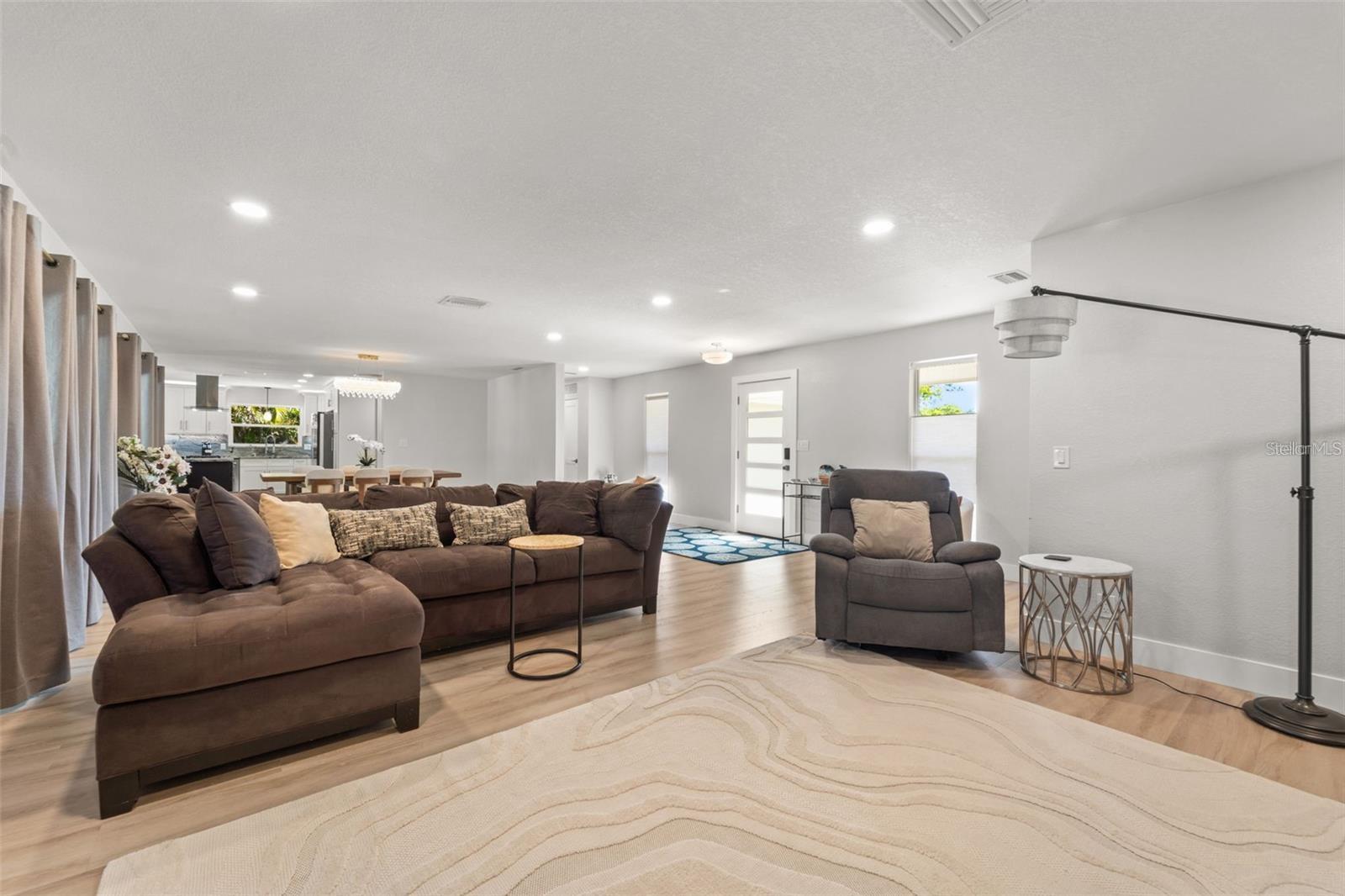 Listing photo id 6 for 8648 14th Way N Fl